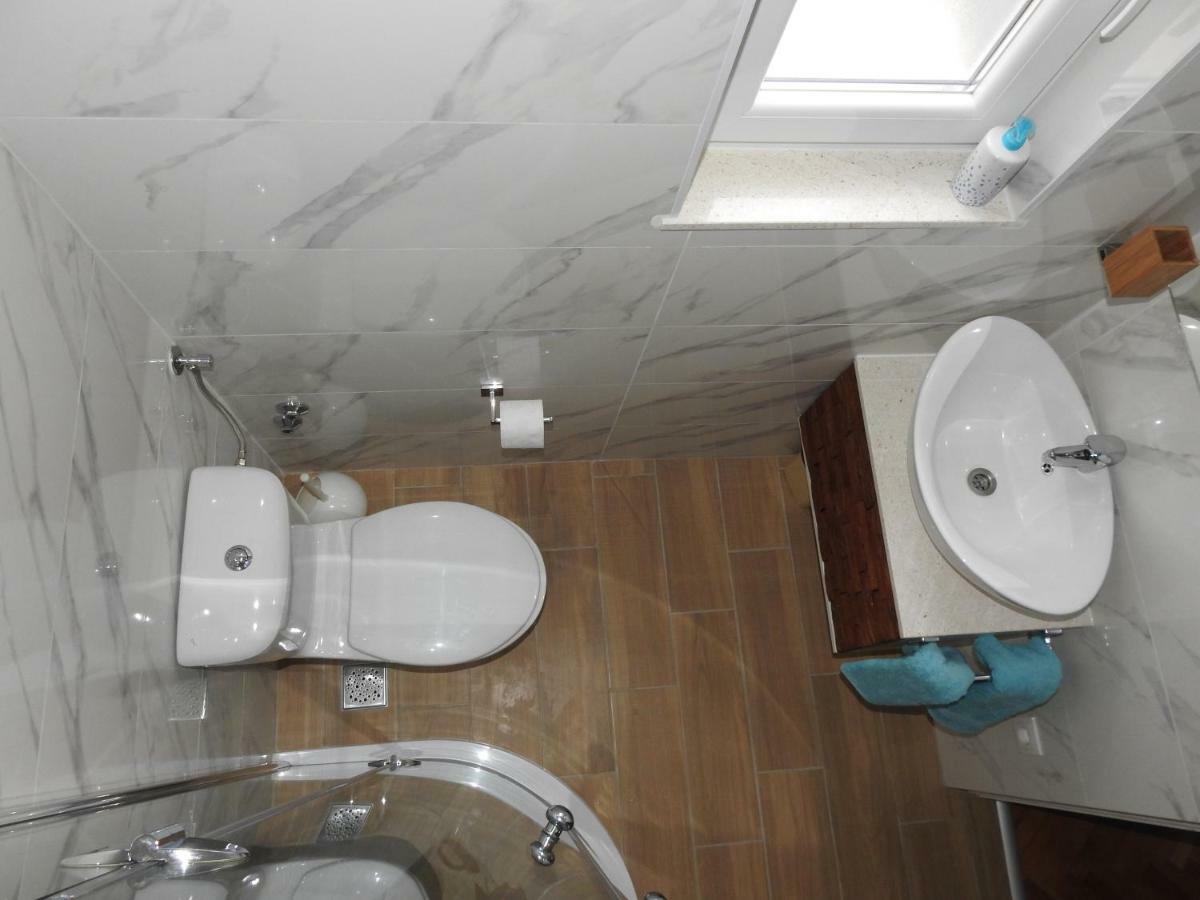 Sunrise Vid Apartment Dugi Rat Exterior photo
